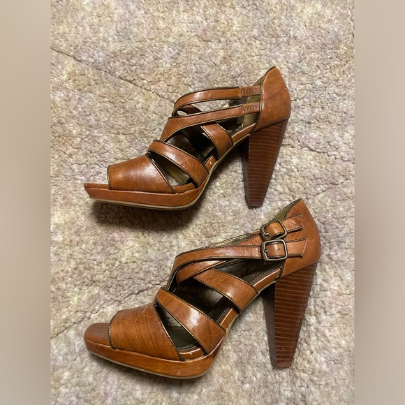 Kenneth Cole Reaction Leather Sandal Heels 4" SZ10 - Picture 4 of 7